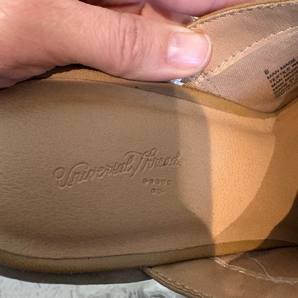 Universal Thread Block Heel Mule - size 8 - Picture 3 of 10